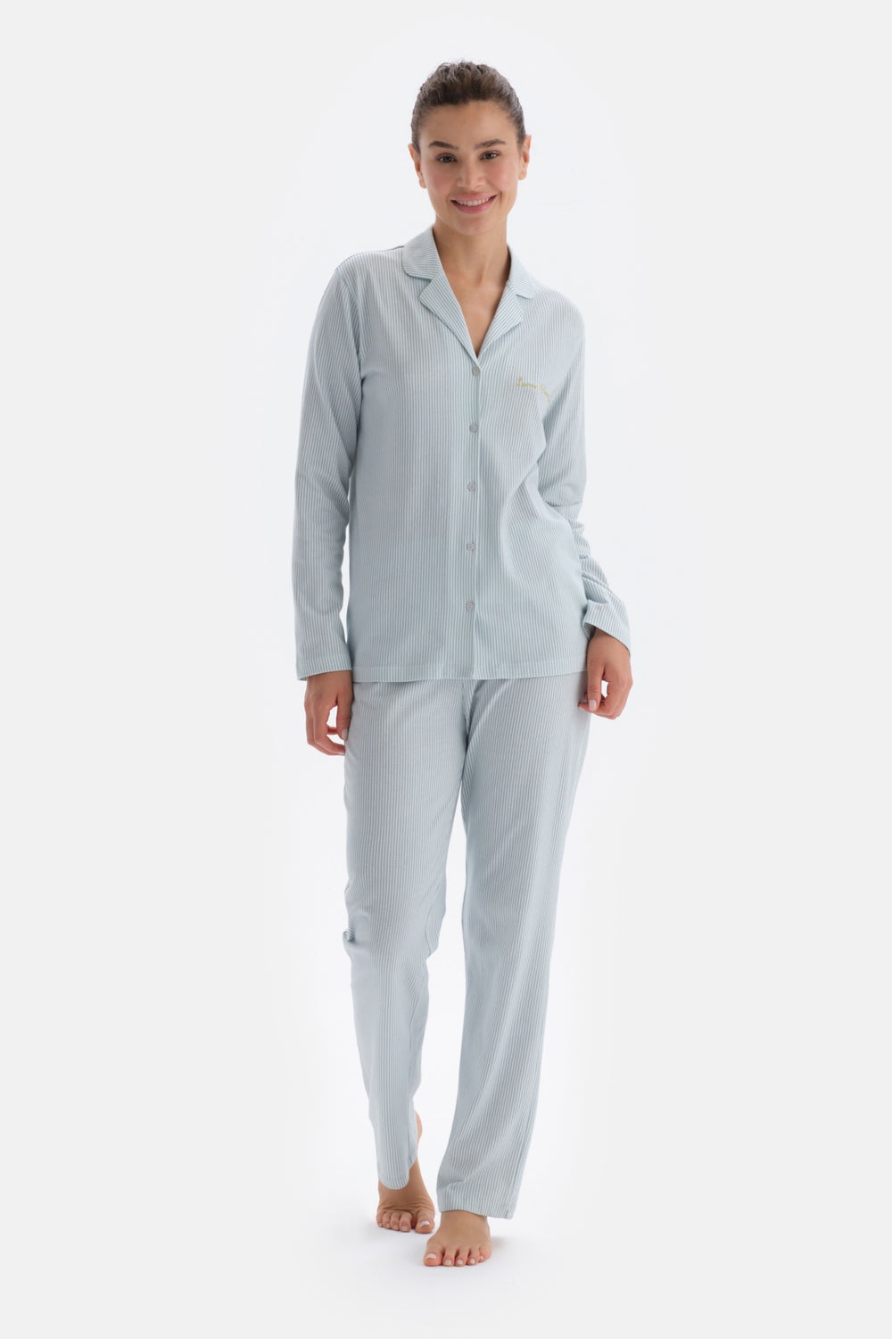 Açık Mavi Gömlek Yaka Nakış Detaylı Pijama Takımı