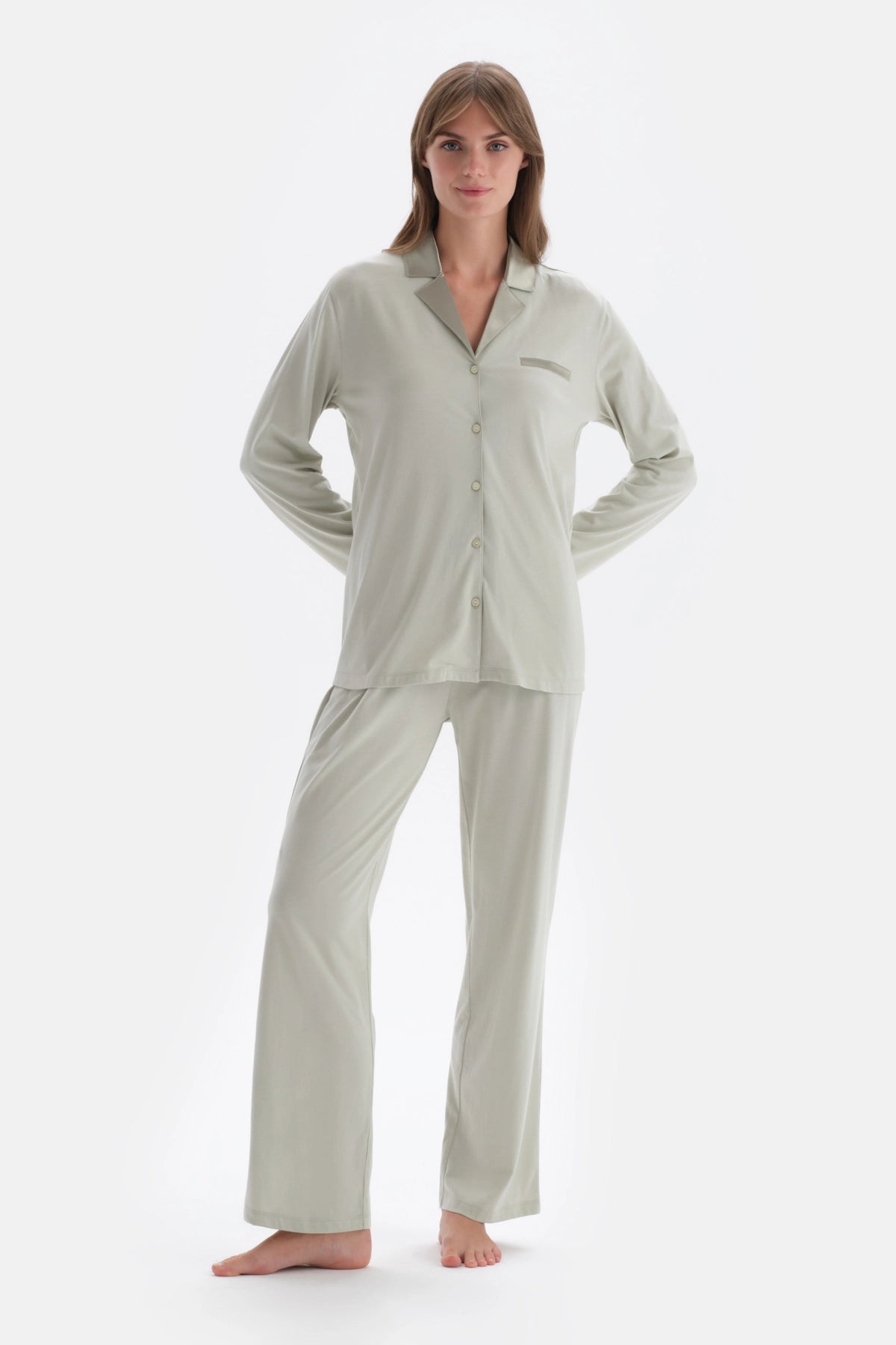 Açık Yeşil Saten Yaka Detaylı Örme Pijama Takımı