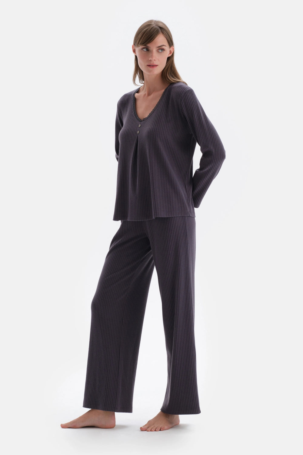 Antrasıt Dantel Detaylı Viskon Pijama Takımı