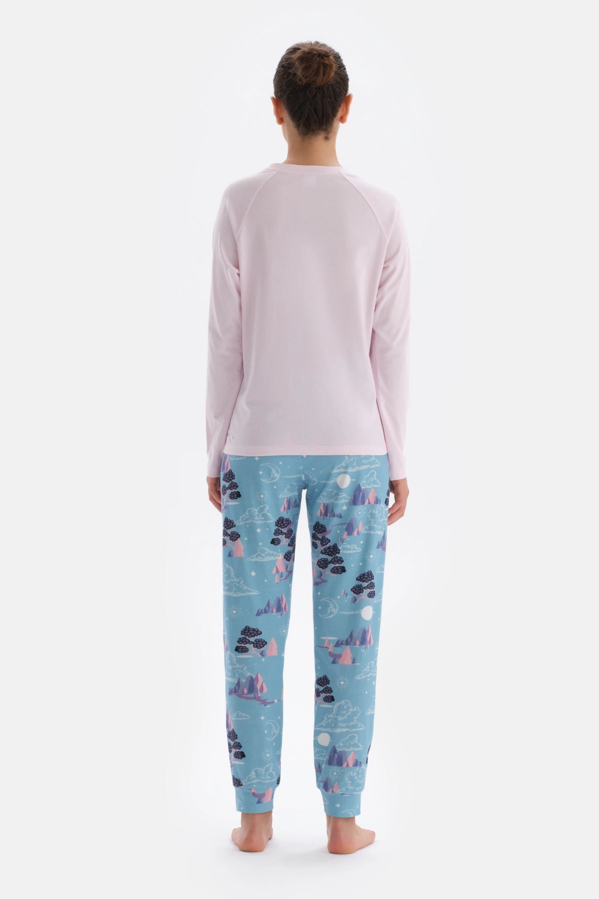 Açık Pembe Yarım Patlı Uzun Kollu Örme Pijama Takımı