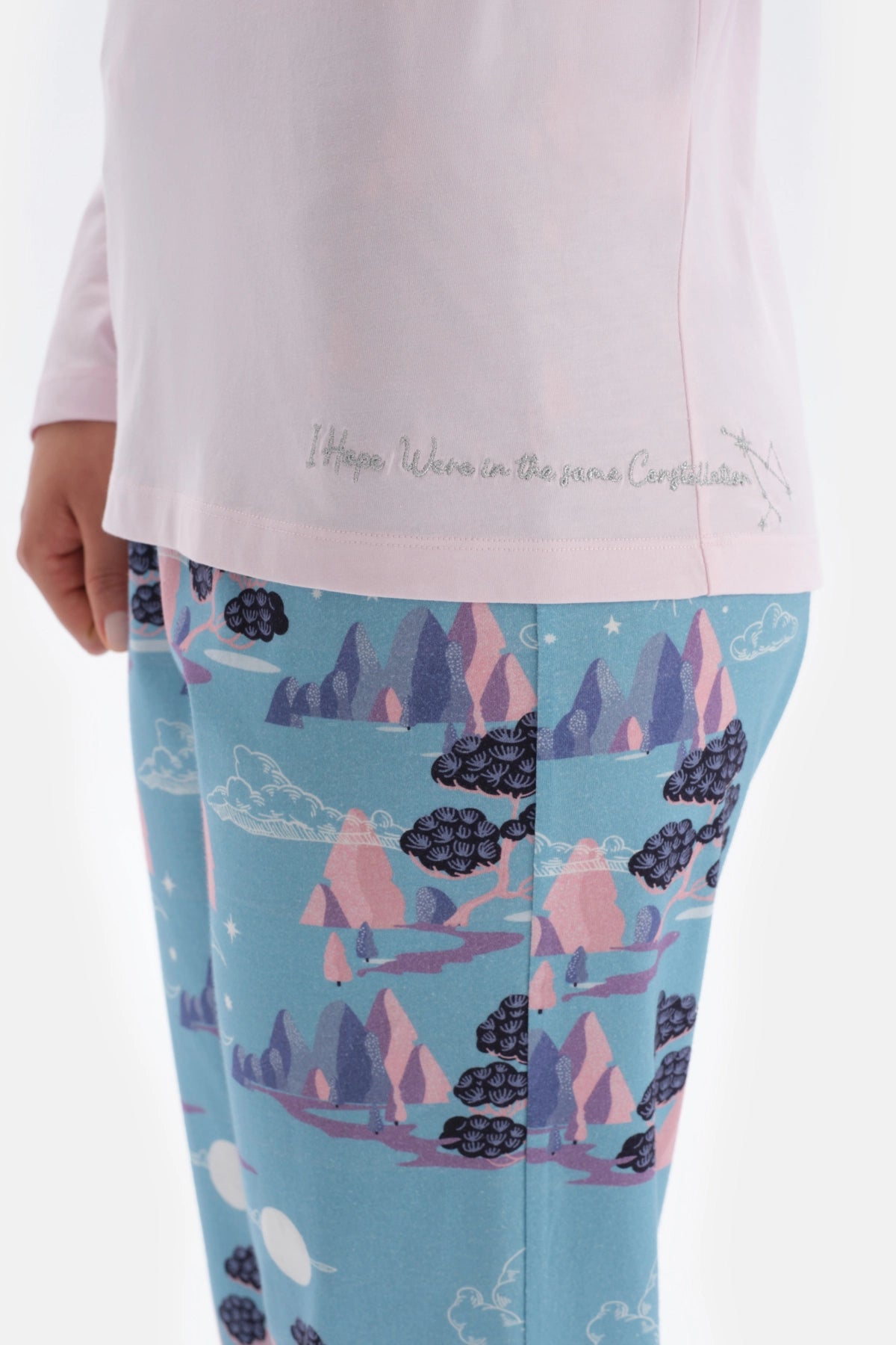 Açık Pembe Yarım Patlı Uzun Kollu Örme Pijama Takımı