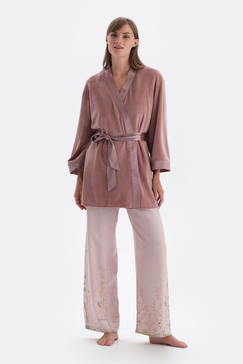 Gül Kurusu Fransız Kadife Sabahlık