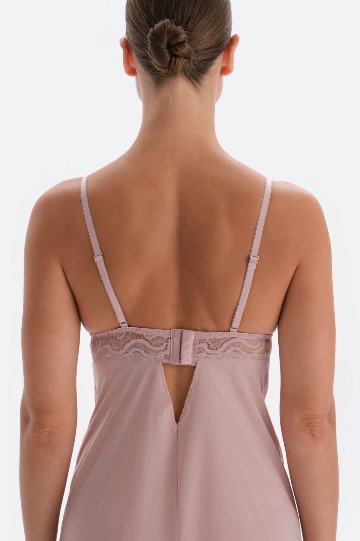 Soft Pembe Soft Dantel Detaylı Gecelik