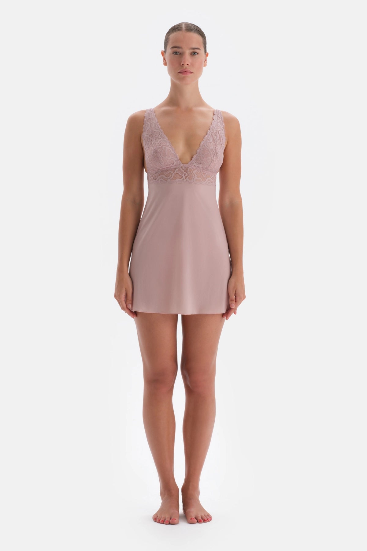 Soft Pembe Soft Dantel Detaylı Gecelik