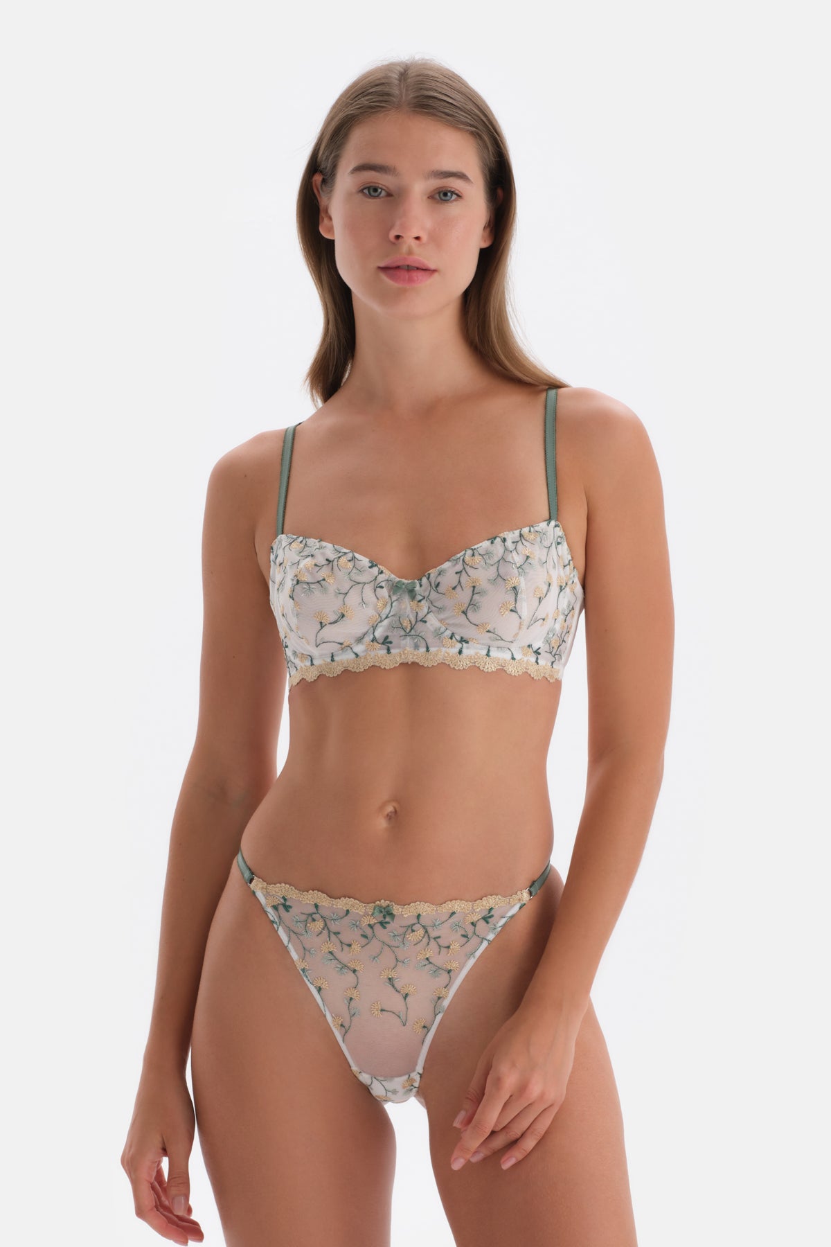 Ekru Çiçek Nakış Detaylı Dolgusuz Balenli Sütyen