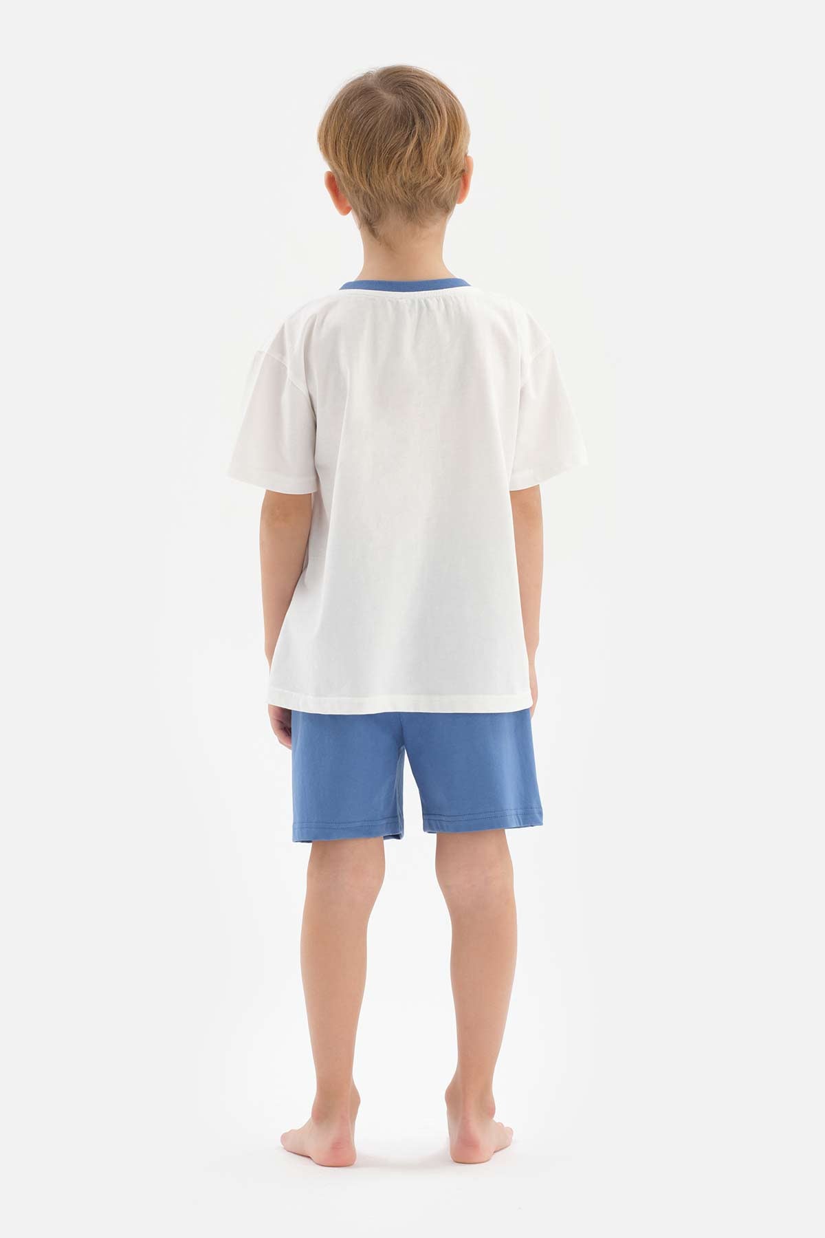 Beyaz Erkek Çocuk Baskılı Kısa Kol Şortlu Pijama Takımı