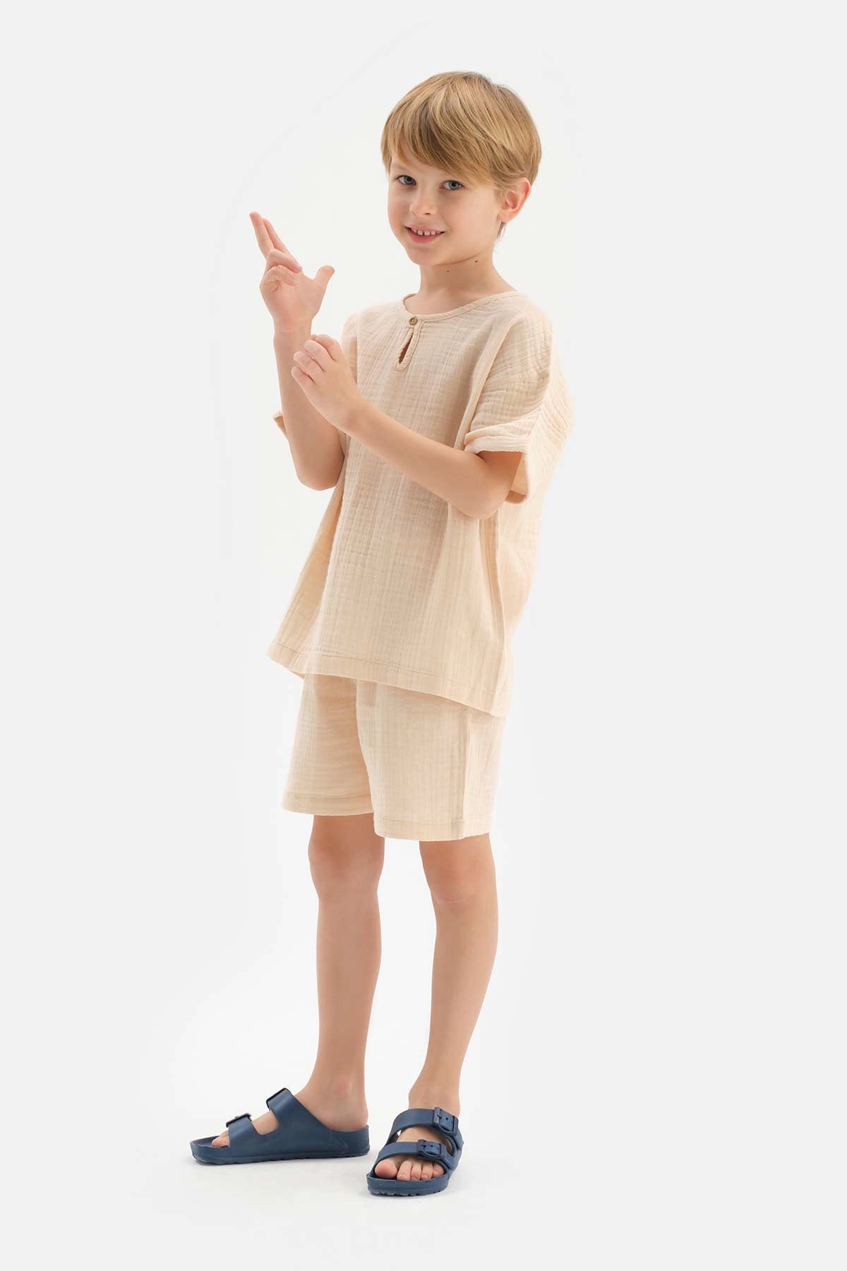 Bej Erkek Çocuk Müslin Şort