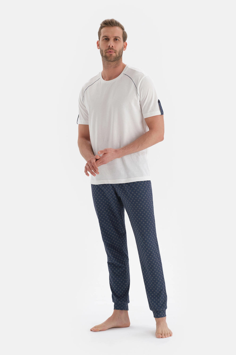 Beyaz Kısa Kollu Metraj Baskılı Pijama Takım