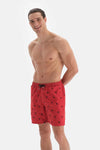 Kırmızı Palmiye Nakışlı Orta Deniz Şortu