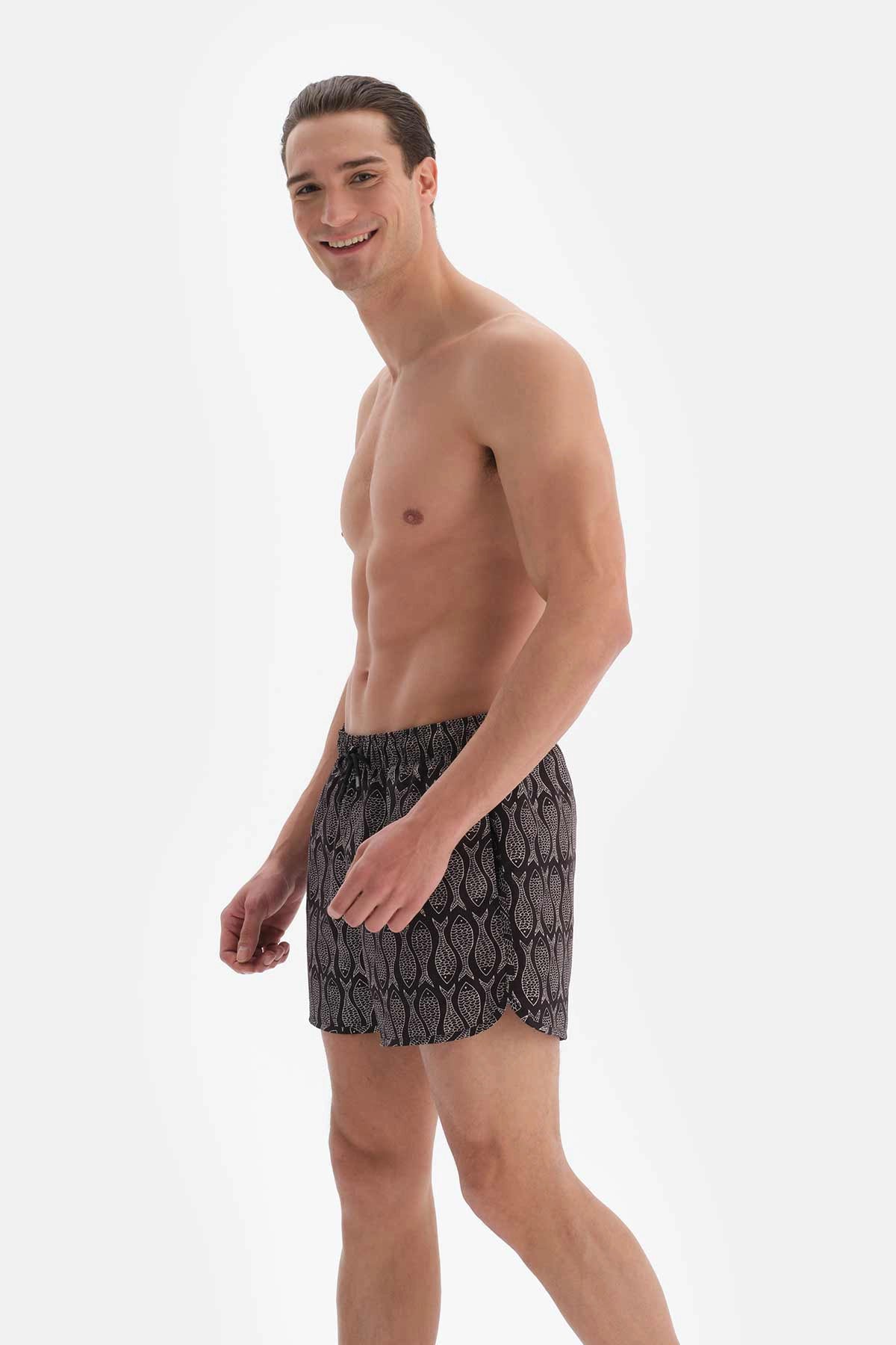 Siyah Balık Desenli Mini Boy Deniz Şortu