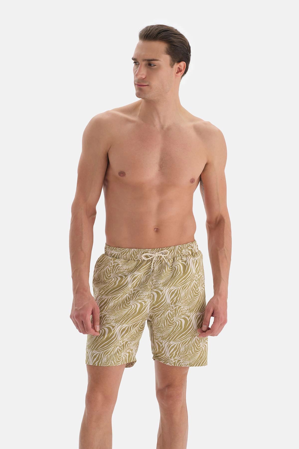 Yeşil Zebra Desenli Orta Deniz Şortu