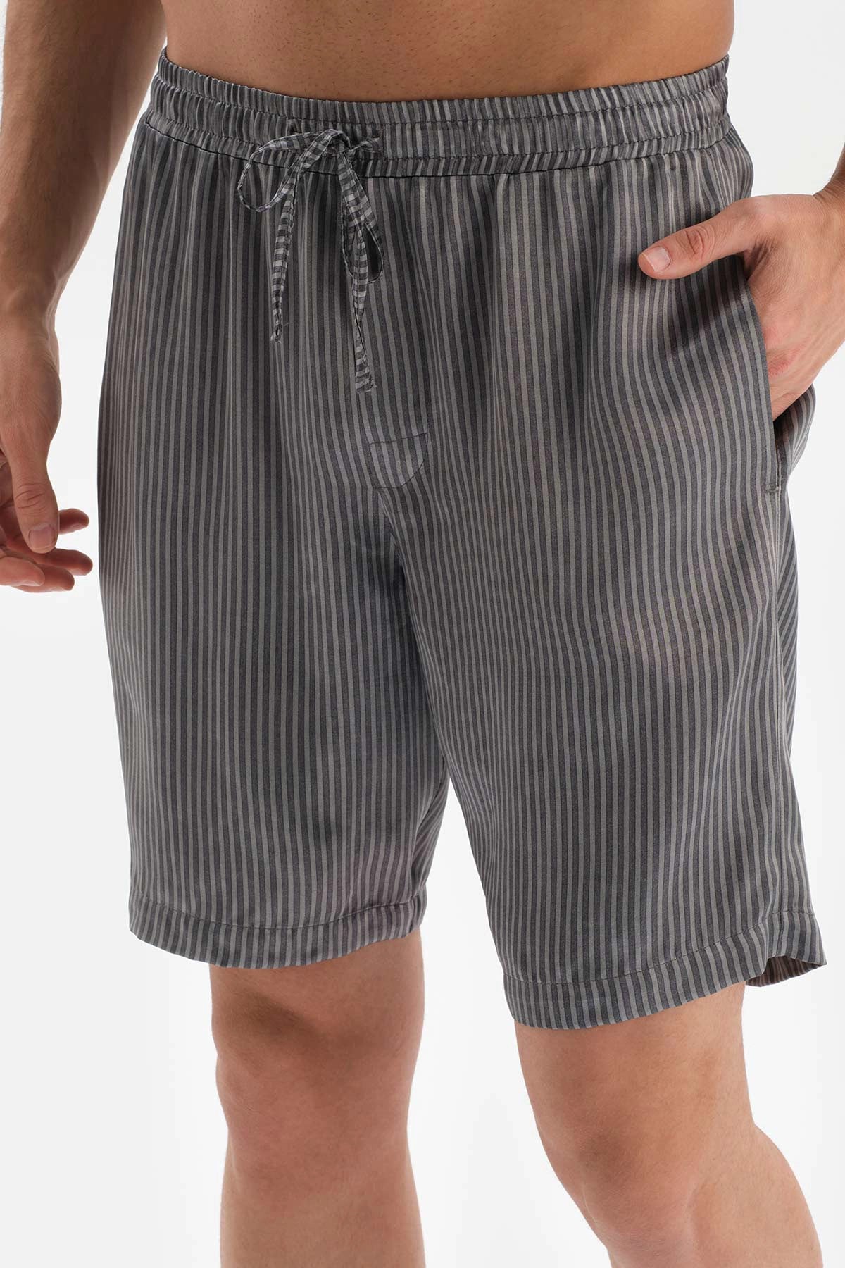 Gri Kısa Kol Jakarlı Saten Damat Pijama Takımı