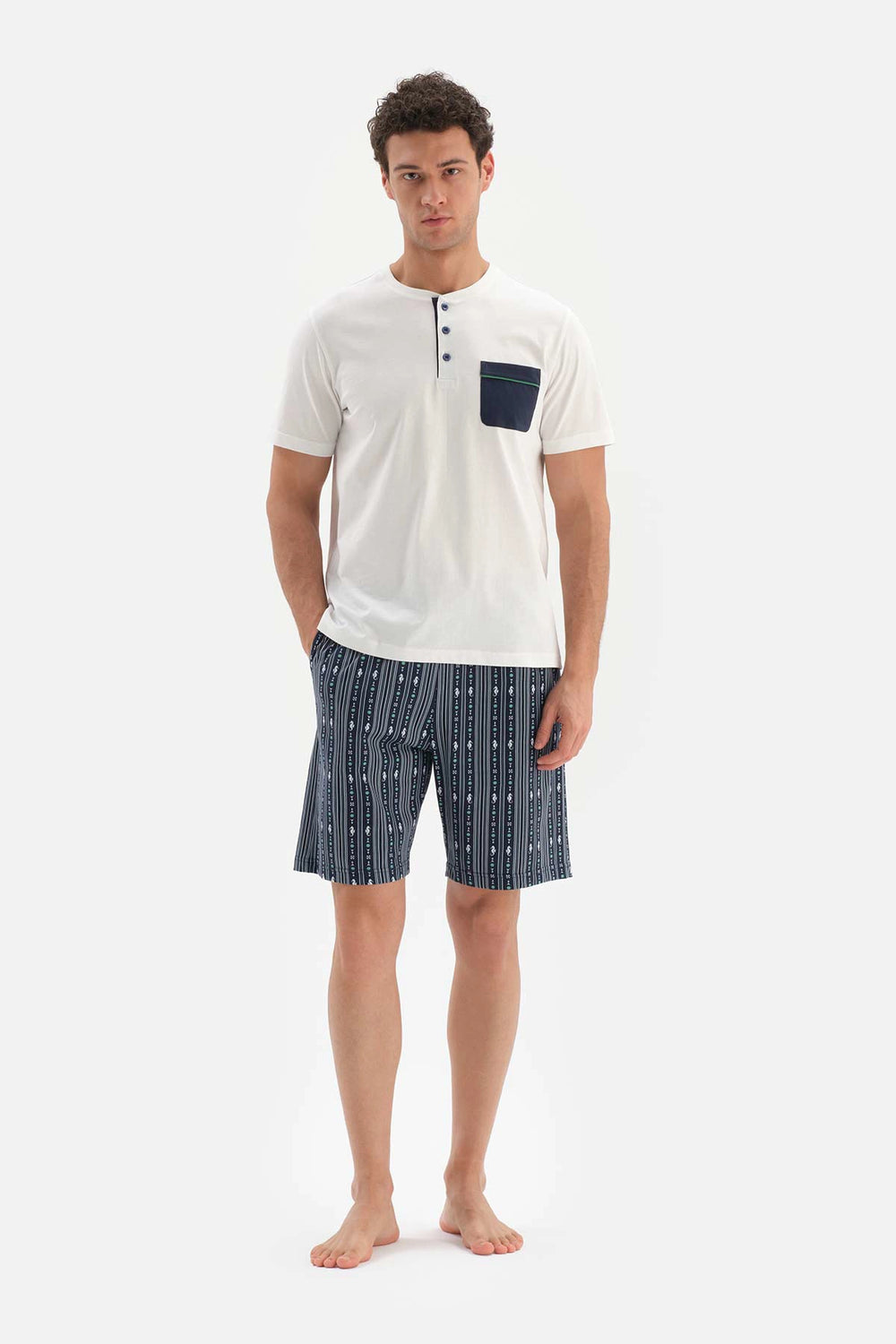 Beyaz Yarım Patlı Kısa Kollu Örme Pijama Takımı