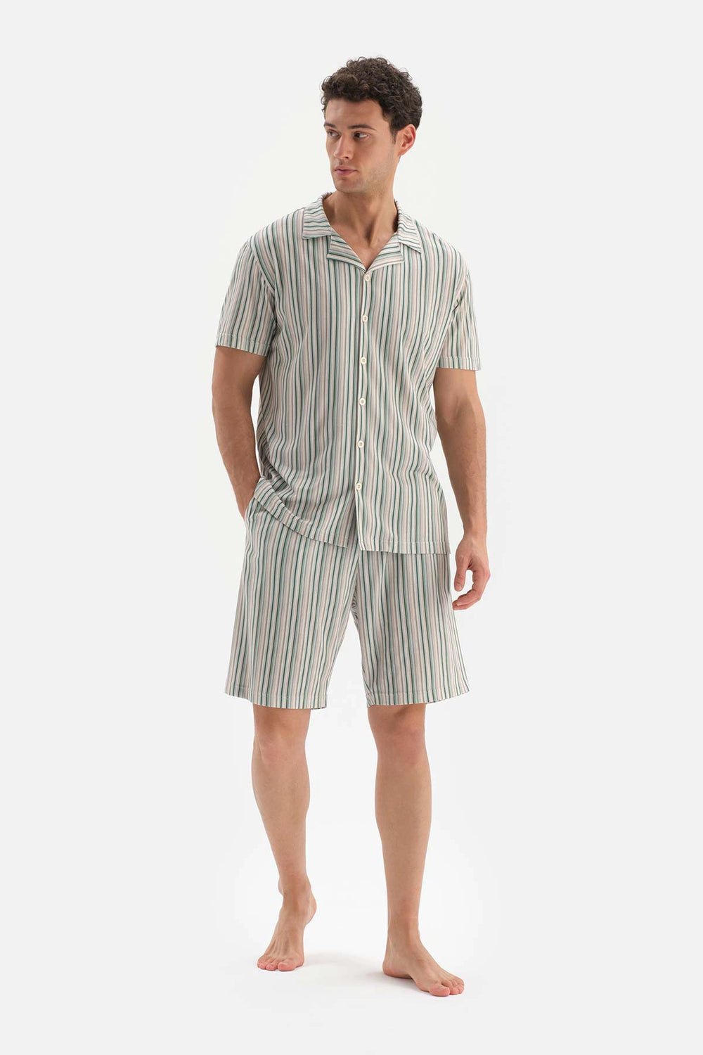 Bej Gömlek Yaka Çizgili Örme Şort Pijama Takımı