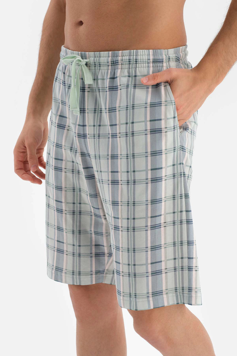 Ekru Bis Yaka Baskılı Üst Ekoseli Alt Şort Pijama Takımı