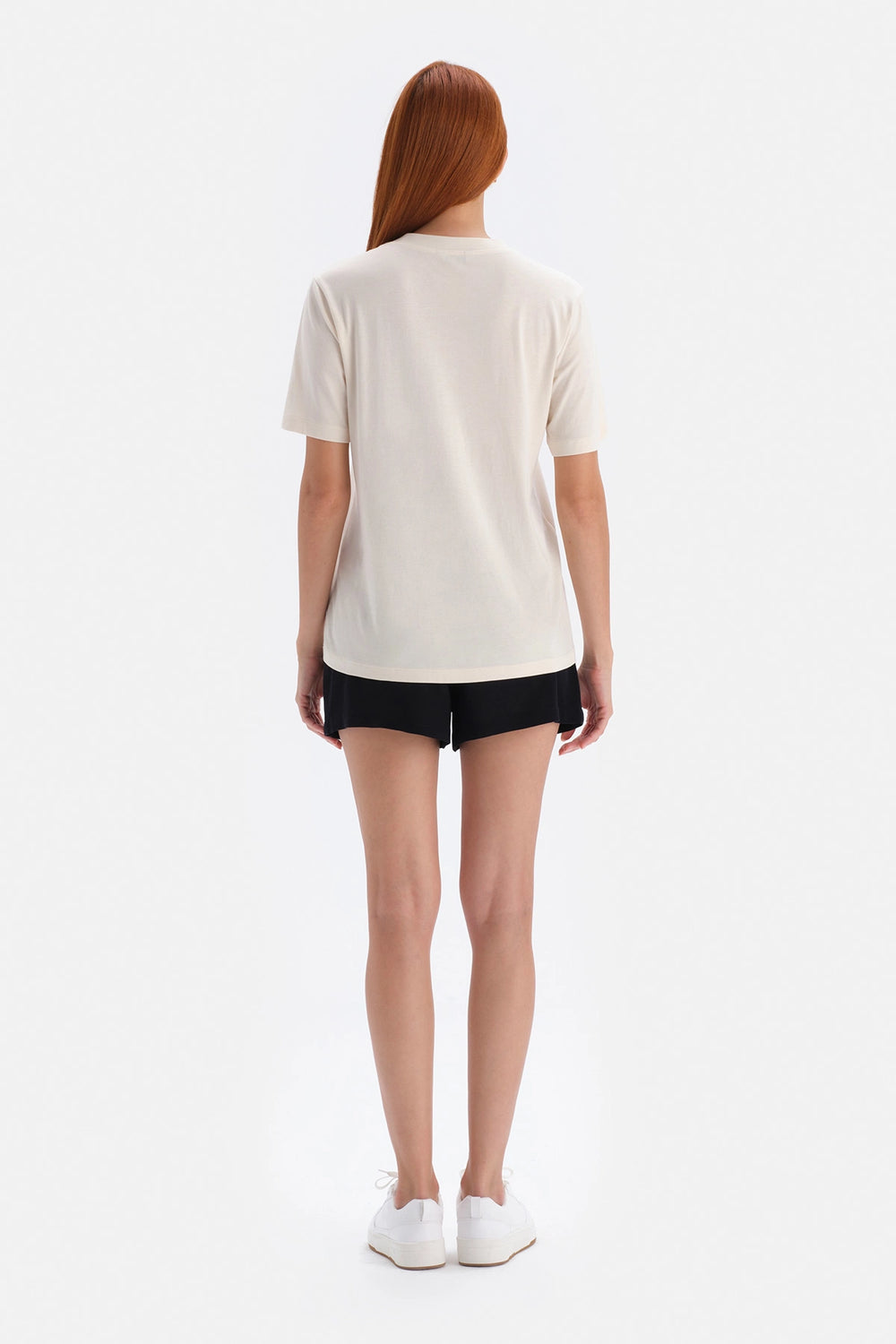 Ekru Bisiklet Yaka Kısa Kol Interlok Pamuklu T-Shirt
