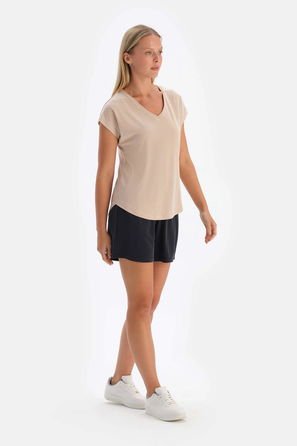 Bej V Yaka Düşük Kol Cupro Tişört