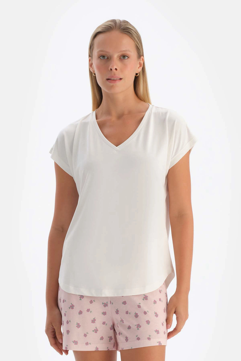 Beyaz V Yaka Düşük Kol Cupro Tişört