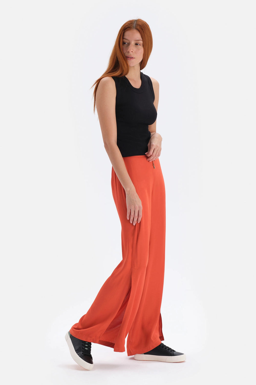 Siyah Kalın Askılı Kolsuz Ribanalı Pamuklu Atlet