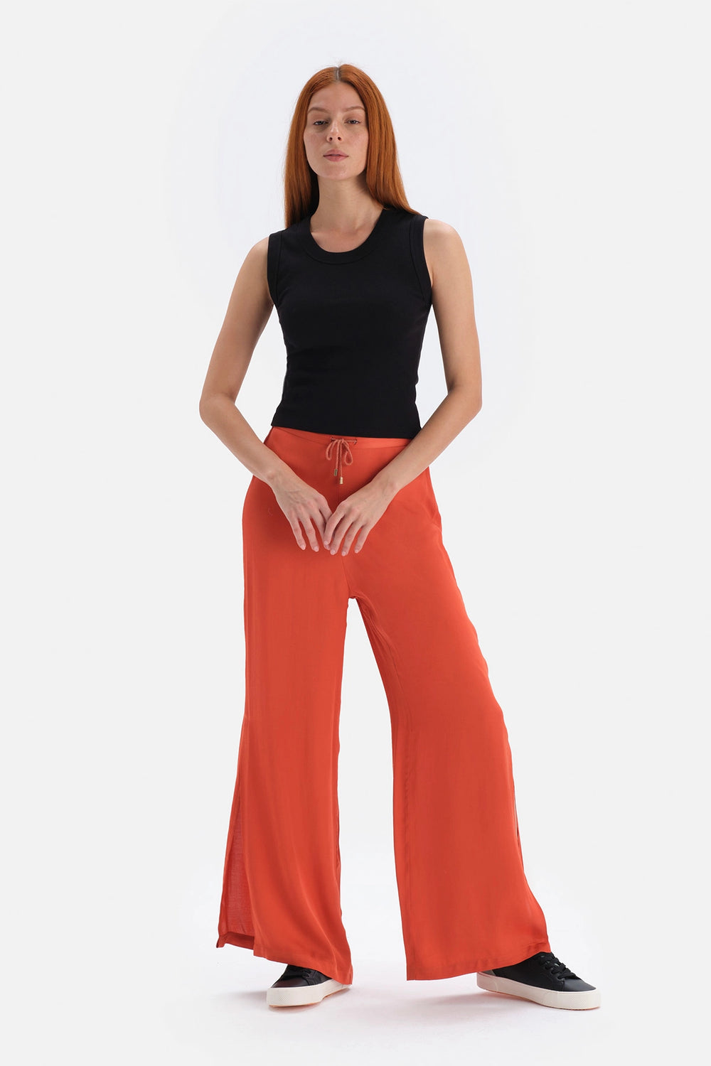 Siyah Kalın Askılı Kolsuz Ribanalı Pamuklu Atlet