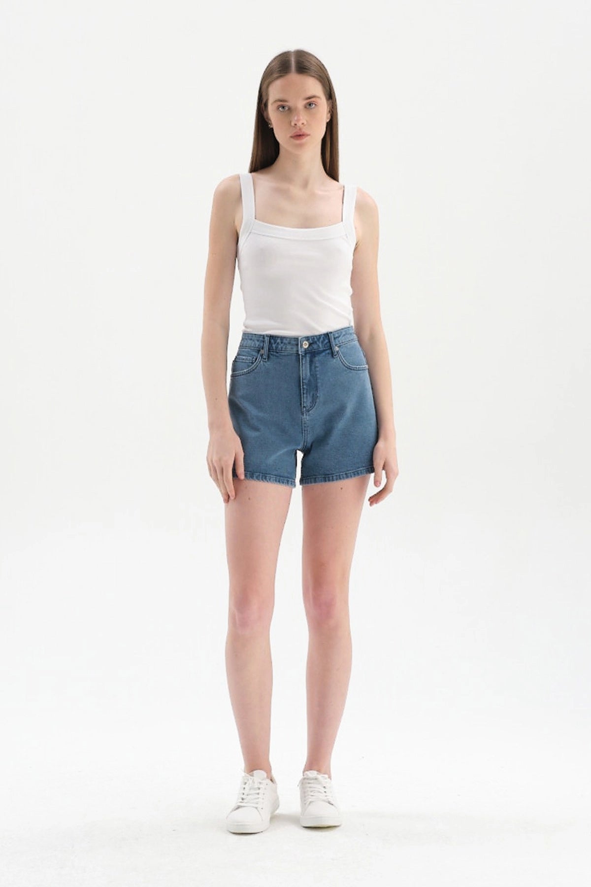 Beyaz Askılı Ribli Atlet