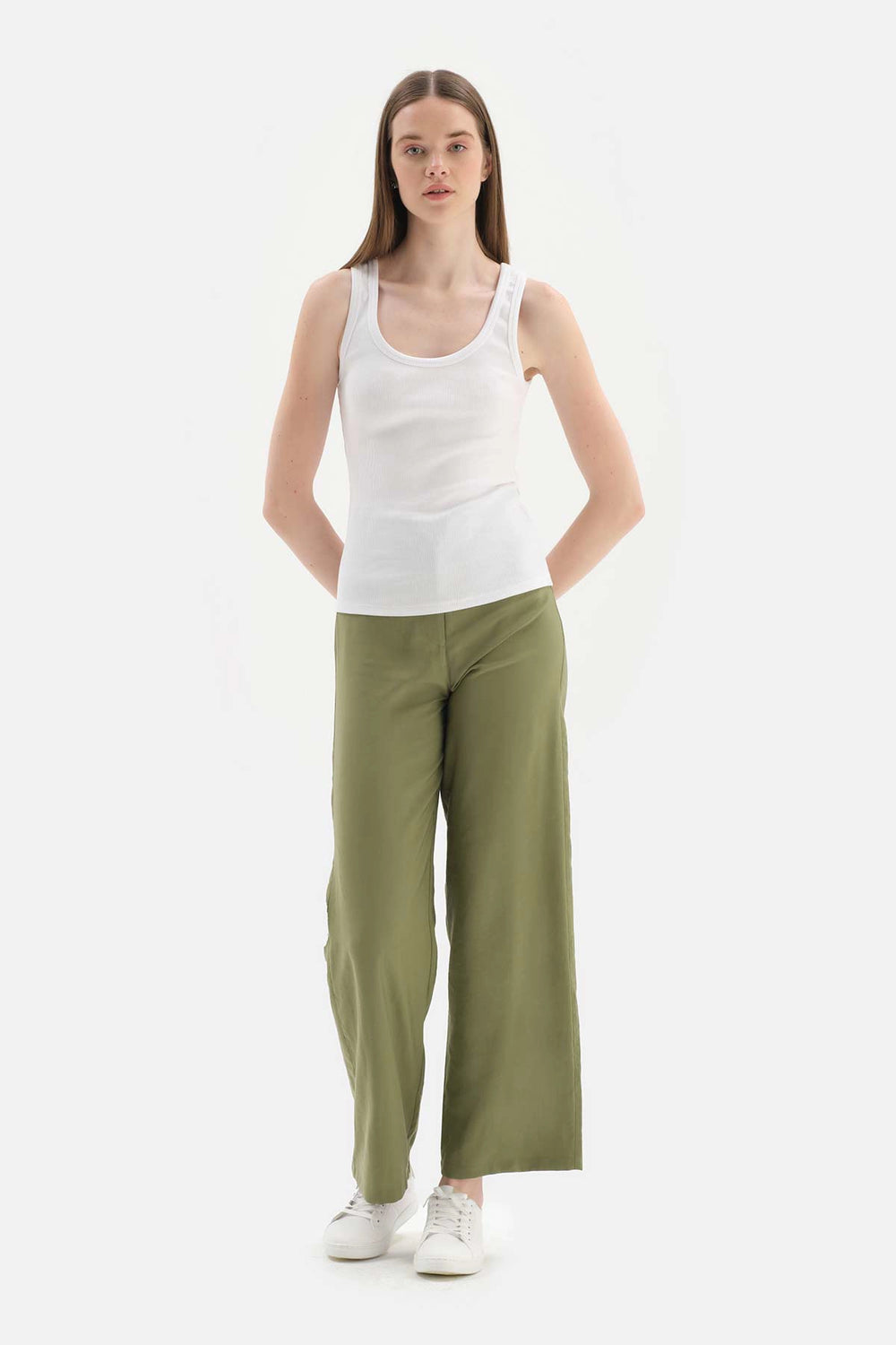 Beyaz Kalın Askılı Ribanalı Pamuklu Atlet