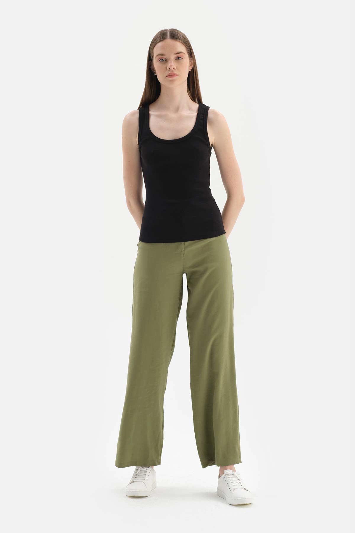 Siyah Kalın Askılı Ribanalı Pamuklu Atlet