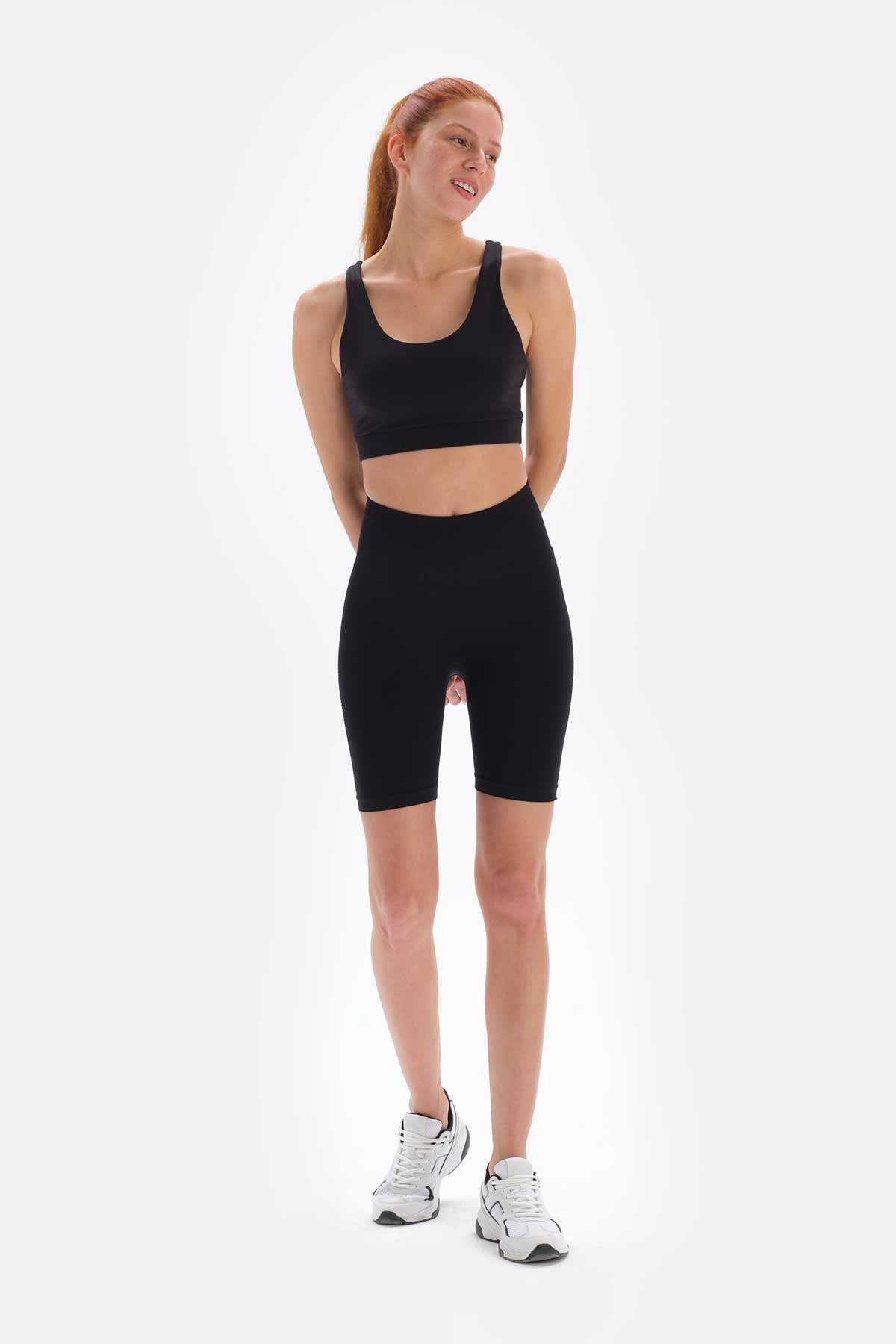 Siyah Dagi Active Seamless Şekillendirici Biker Tayt