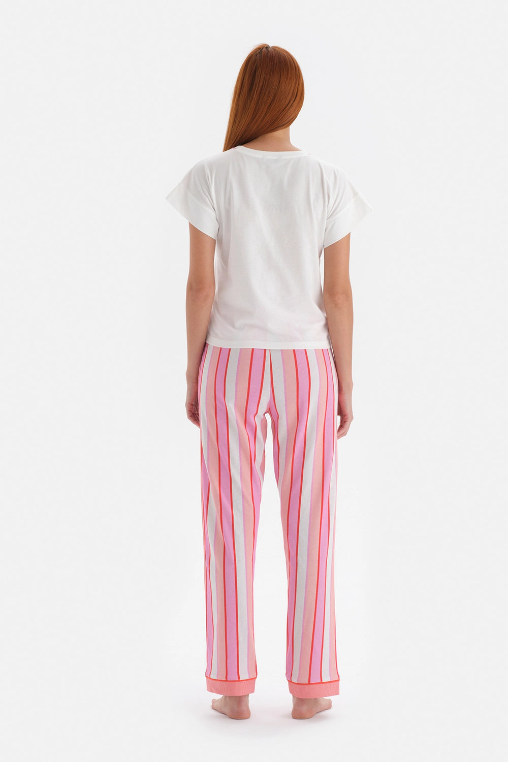 Beyaz Çizgili Kısa Kol Pamuklu Pijama Takımı