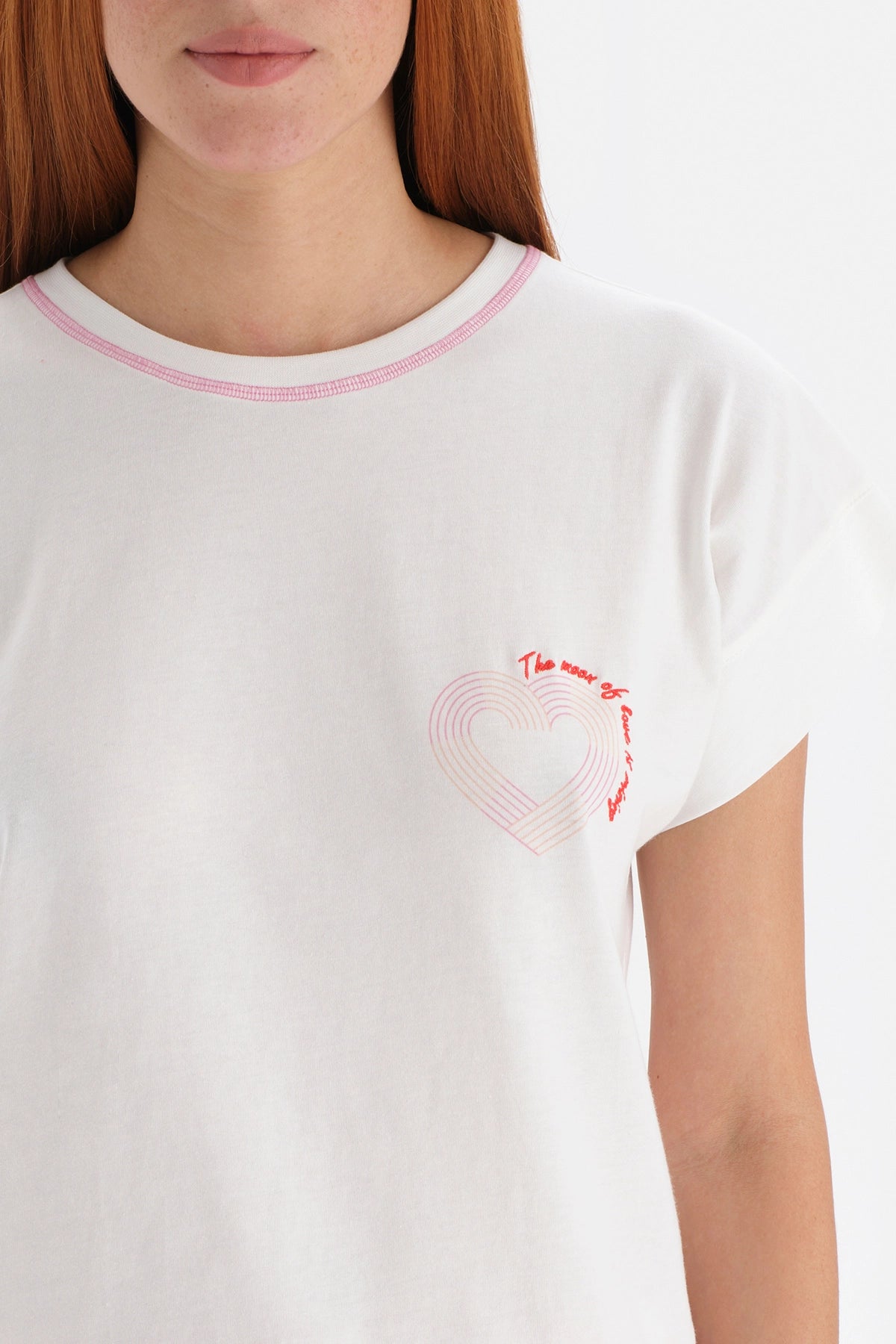 Beyaz Çizgili Kısa Kol Pamuklu Pijama Takımı