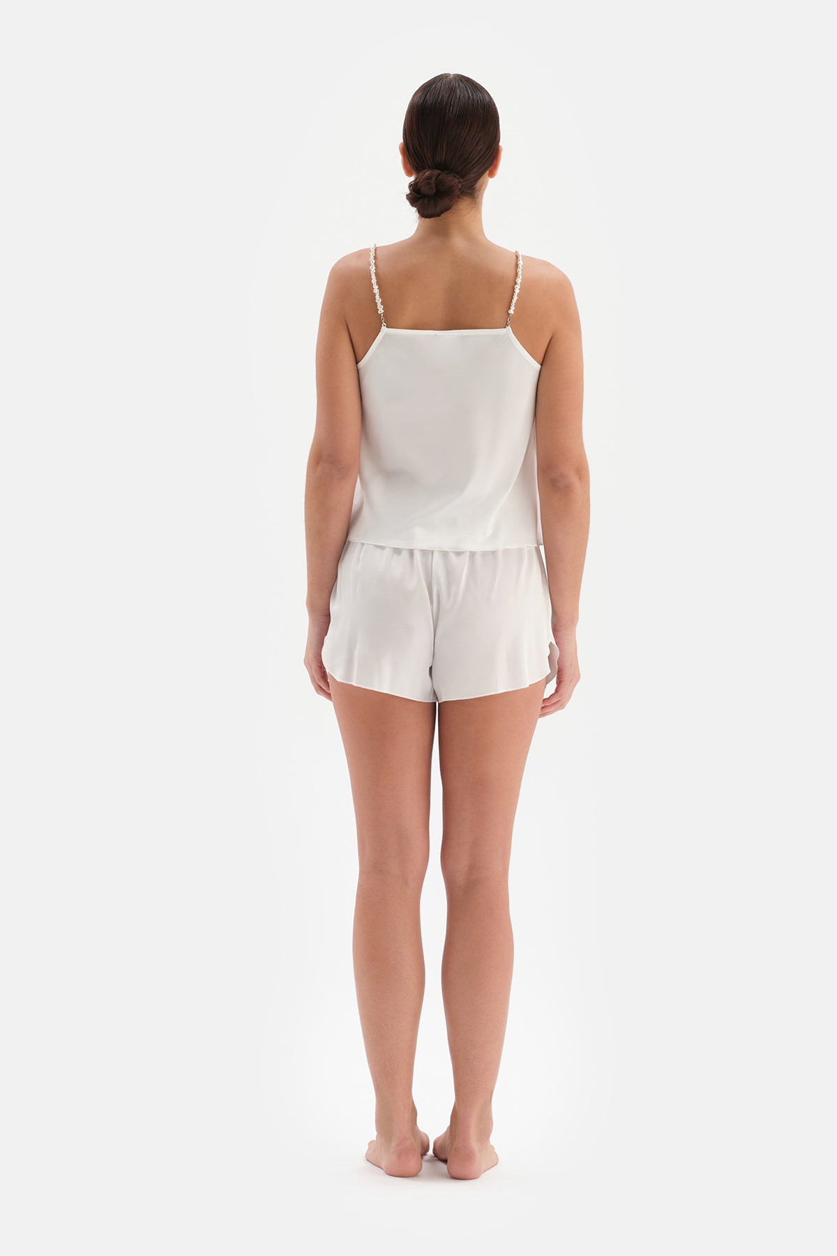 Beyaz Inci Askılı Bride Saten Şortlu Pijama Takımı