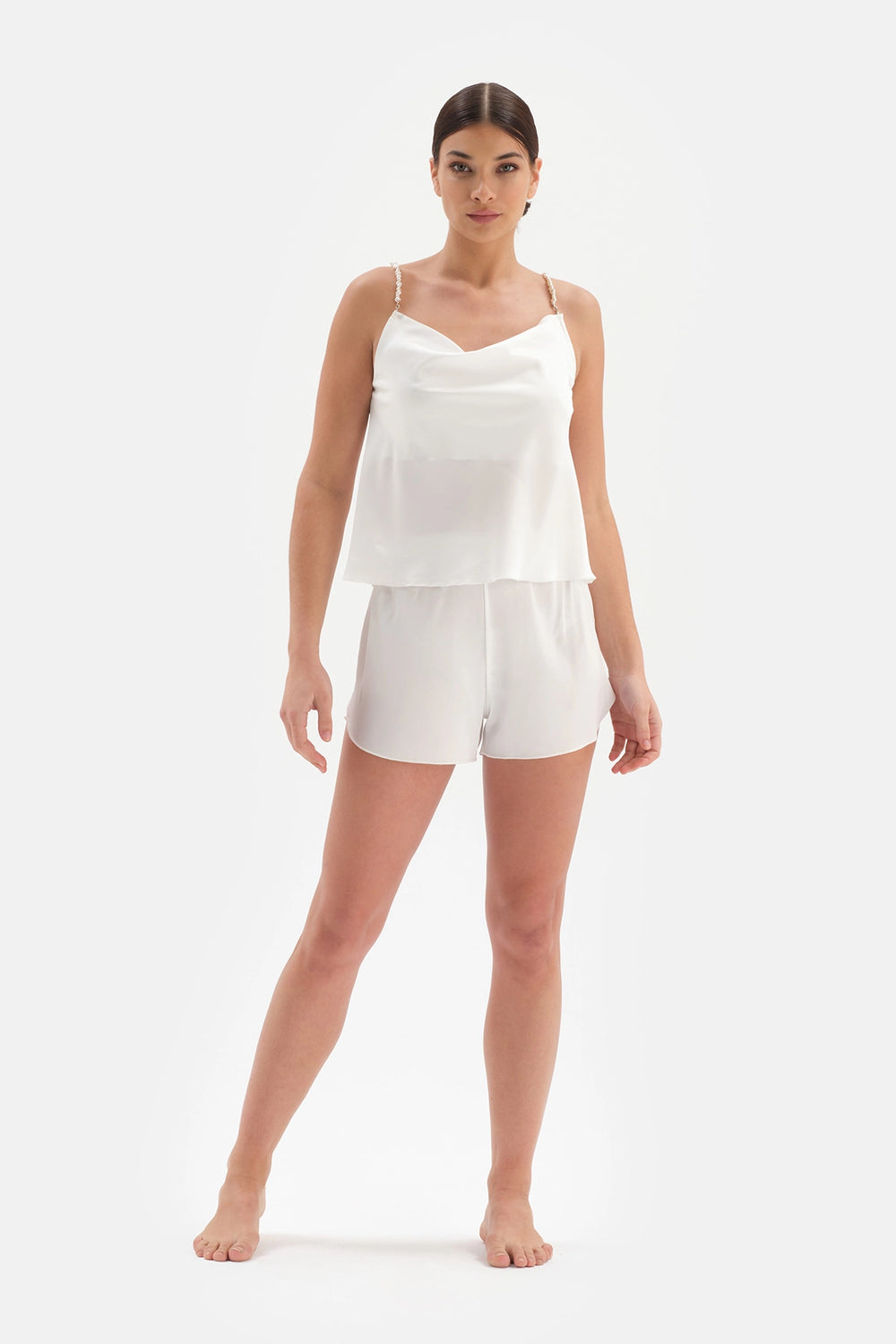Beyaz Inci Askılı Bride Saten Şortlu Pijama Takımı