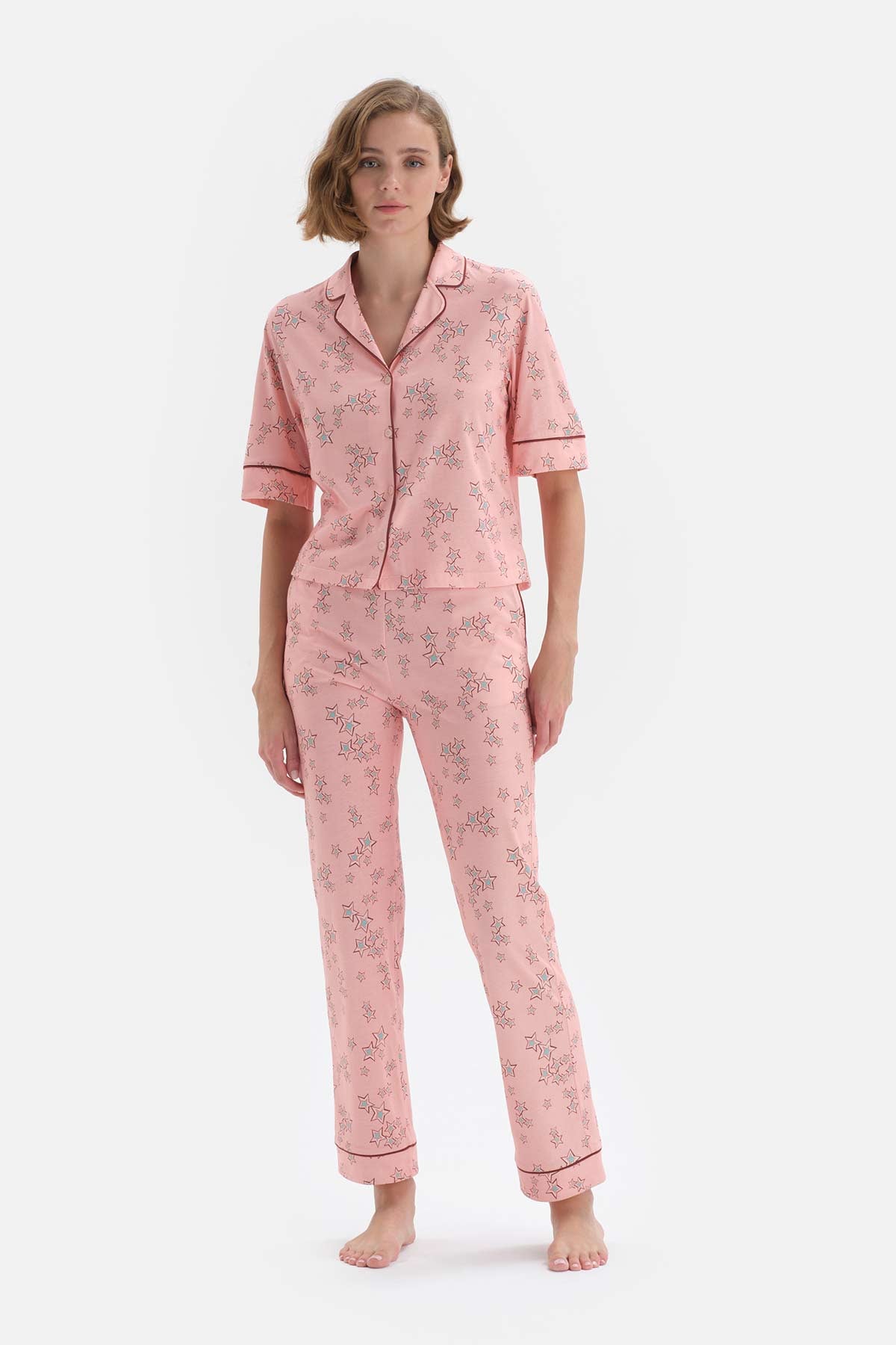 Açık Somon Yıldız Desenli Kısa Kol Pamuklu Pijama Takımı