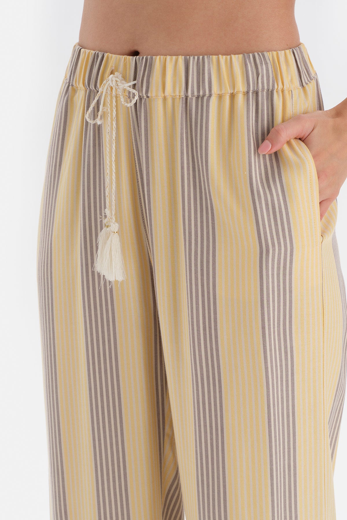 Kırık Beyaz V Yaka Kısa Kol Viskon Pijama Takımı