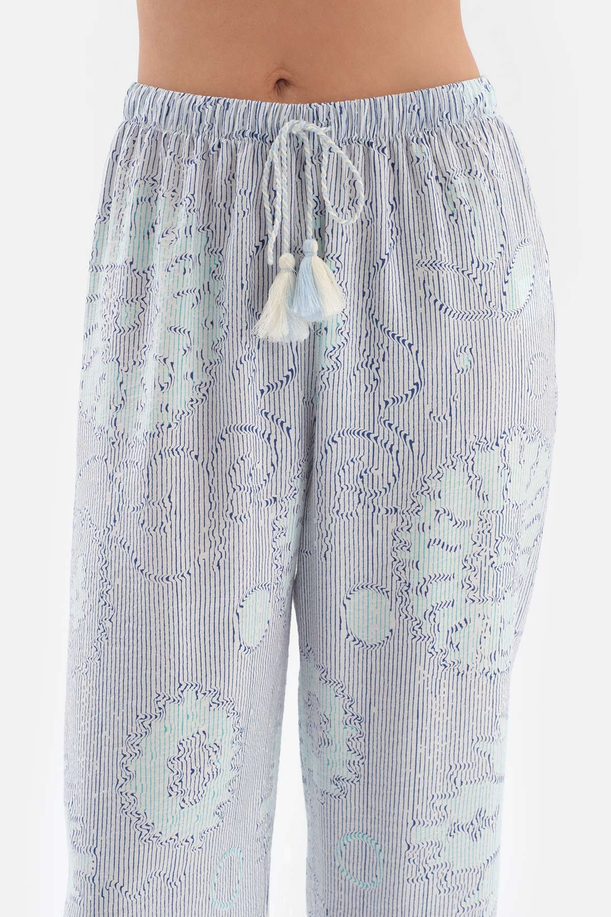 Mavi Çini Desenli Gömlek Yaka Viskon Pijama Takımı