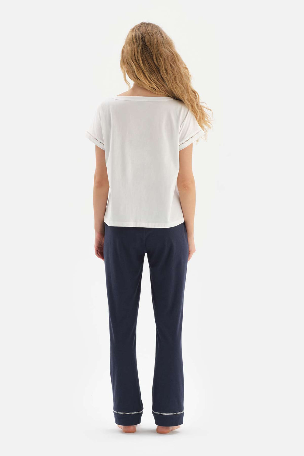 Beyaz Merdiven Biye Detaylı Kayık Yaka Örme Pijama Takımı