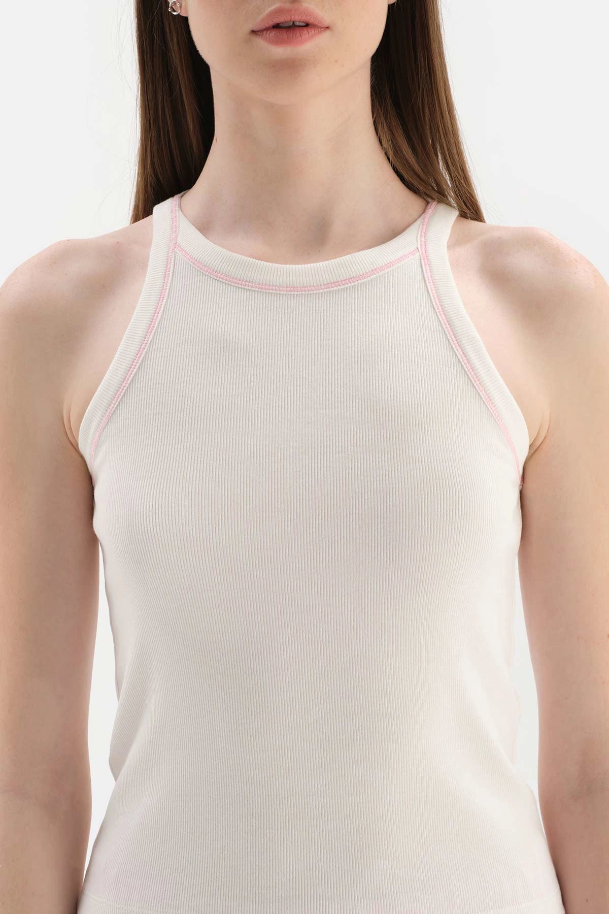 Beyaz Bisiklet Yaka Kolsuz Pamuklu Pijama Takımı