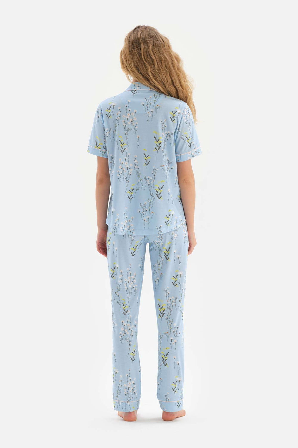 Açıkmavi Gömlek Yaka Çiçek Desenli Modal Pijama Takımı