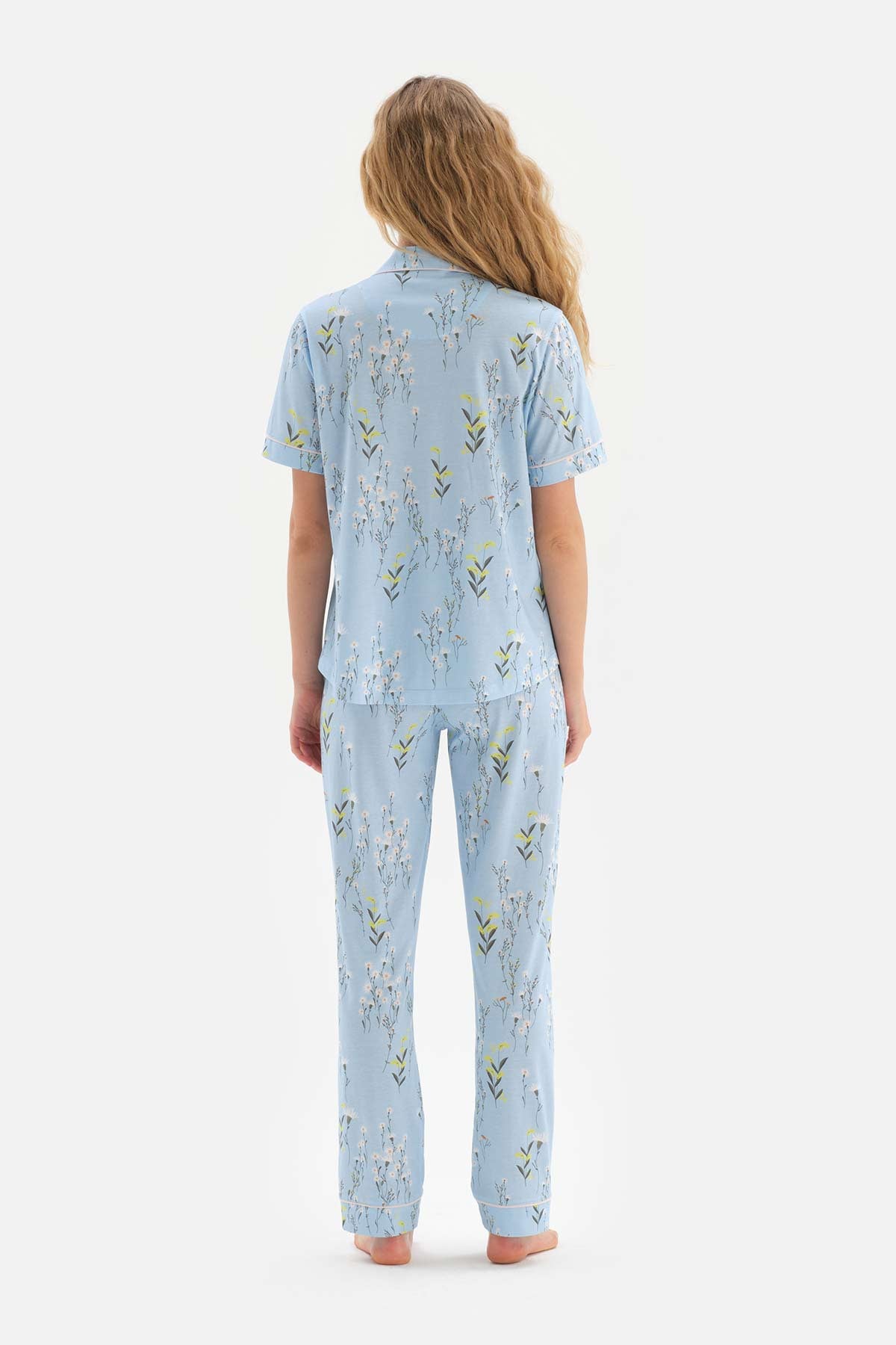 Açıkmavi Gömlek Yaka Çiçek Desenli Modal Pijama Takımı