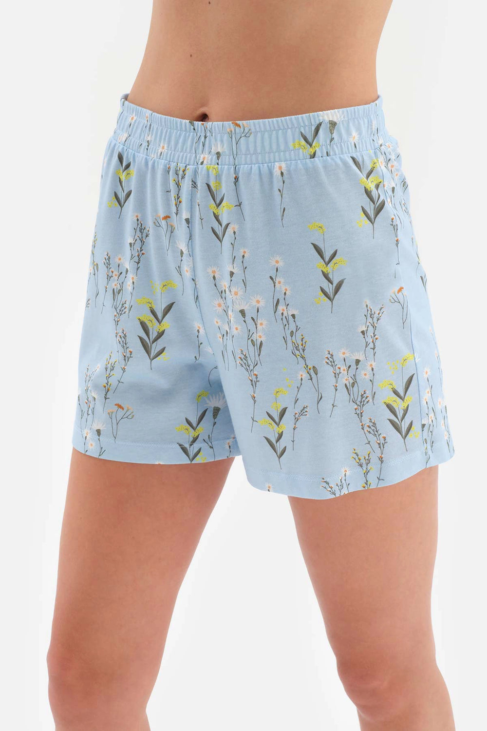 Açıkmavi Askılı Çiçek Desenli Modal Şortlu Pijama Takımı