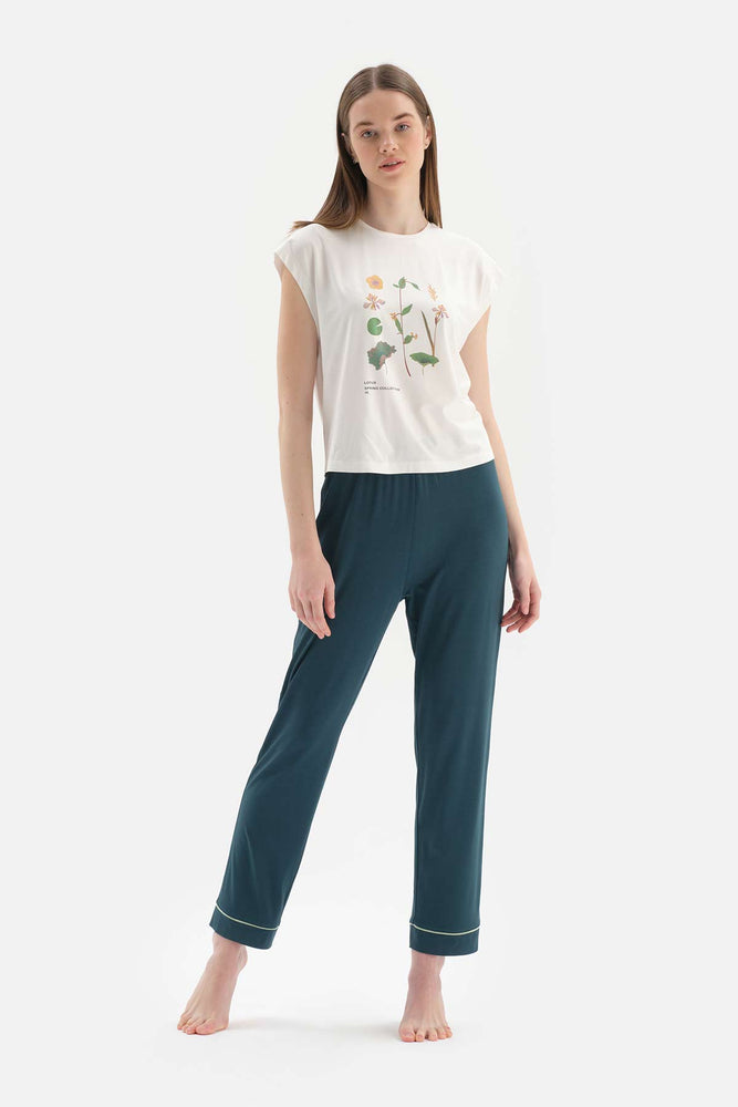 Beyaz Kısa Kol Baskı Detaylı Viskon Pijama Takımı