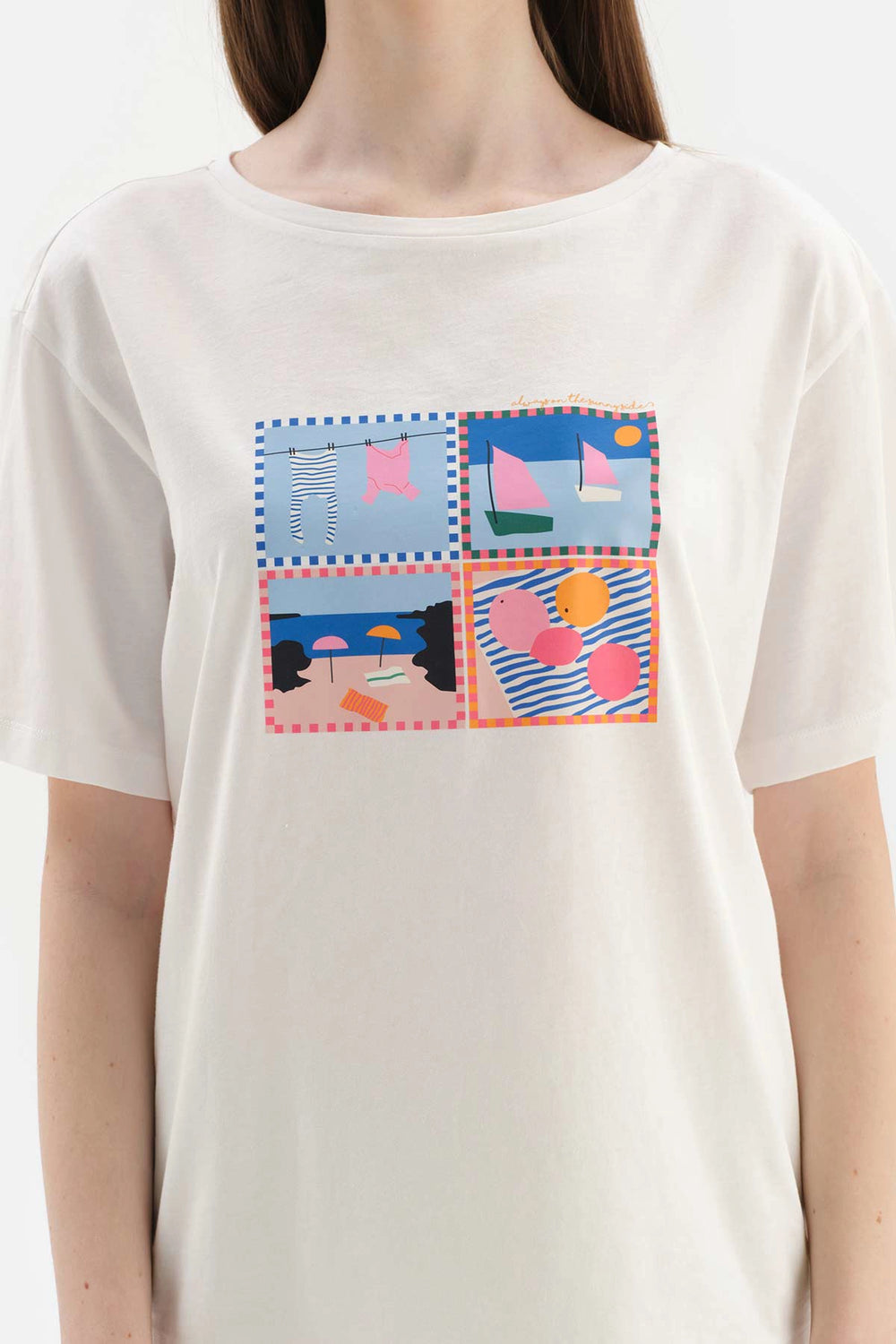 Beyaz Kısa Kollu Baskı Detaylı Şortlu Pijama Takımı