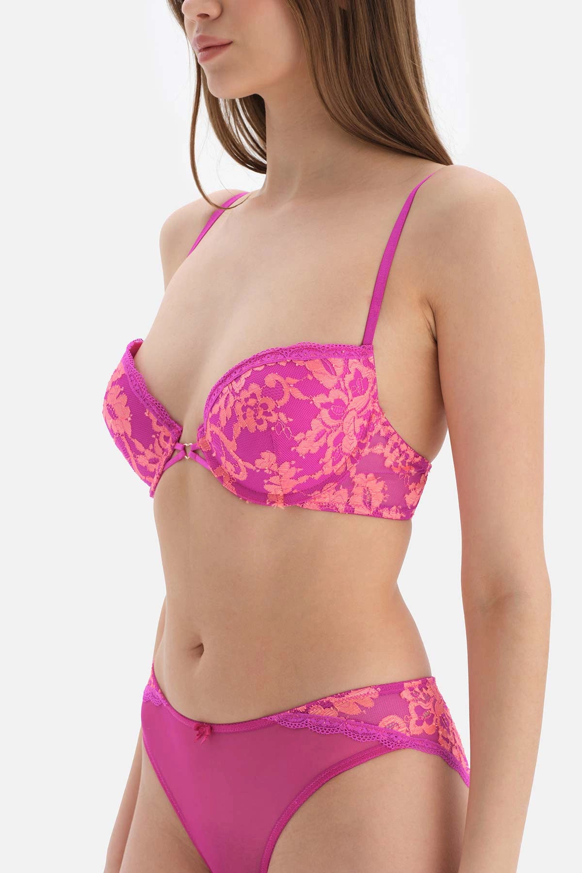 Pembe Kalp Detaylı Balenli Dantelli Sütyen