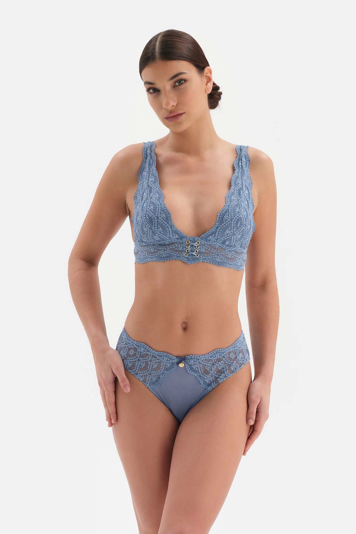 Mavi Aksesuar Detaylı Dantel Sütyen