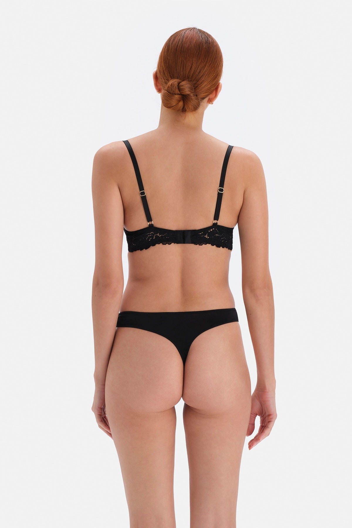 Siyah Dantel Detaylı Mikro Tanga