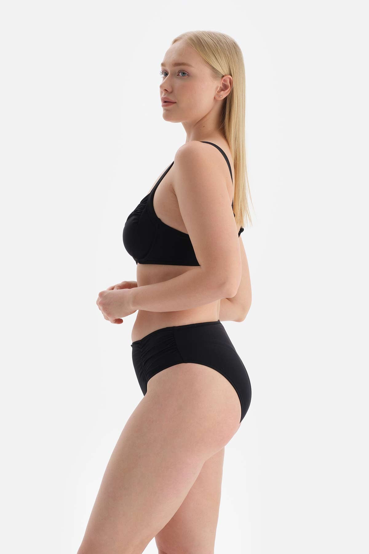 Siyah Toparlayıcı Yüksek Bel Bikini Altı