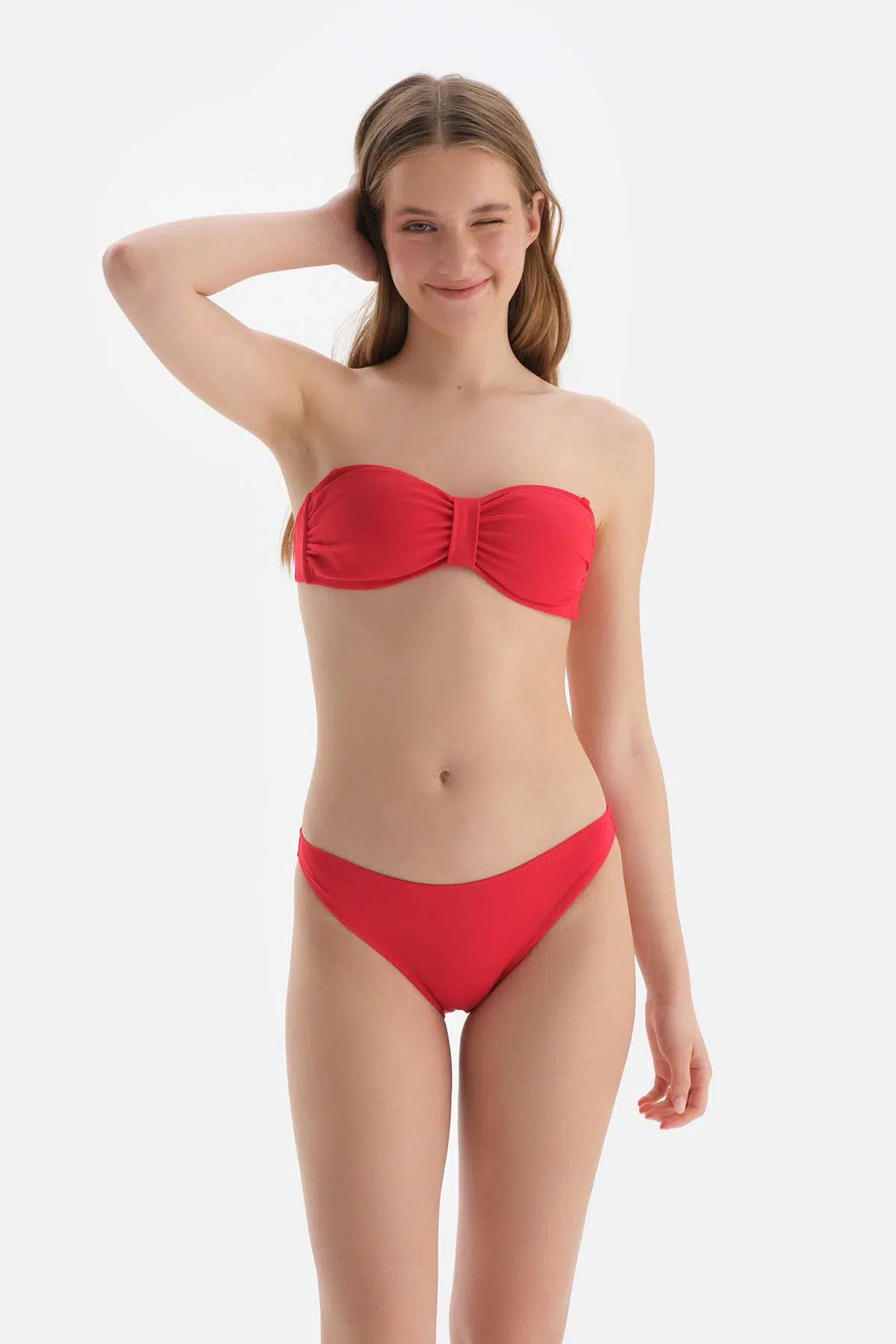 Kırmızı Straplez Bikini Üstü