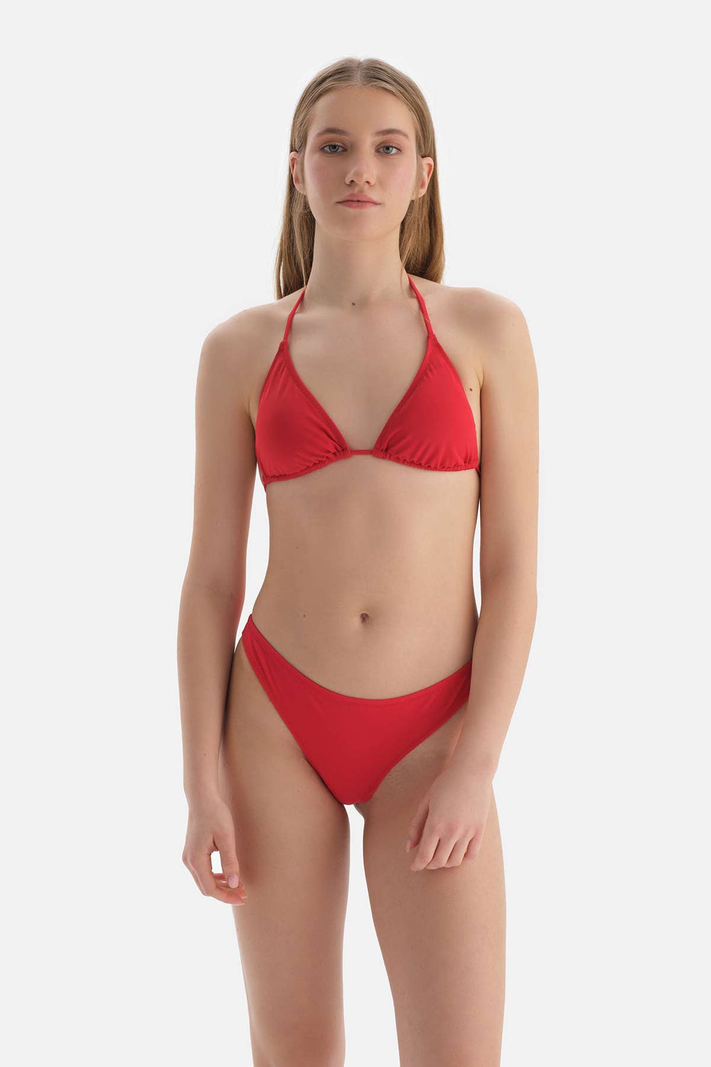 Kırmızı Üçgen Küçük Bikini Üstü