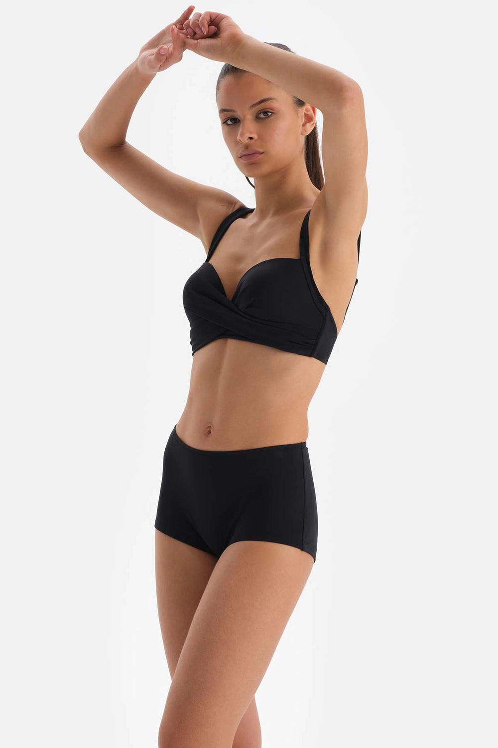 Siyah Kaplı Bikini Üstü