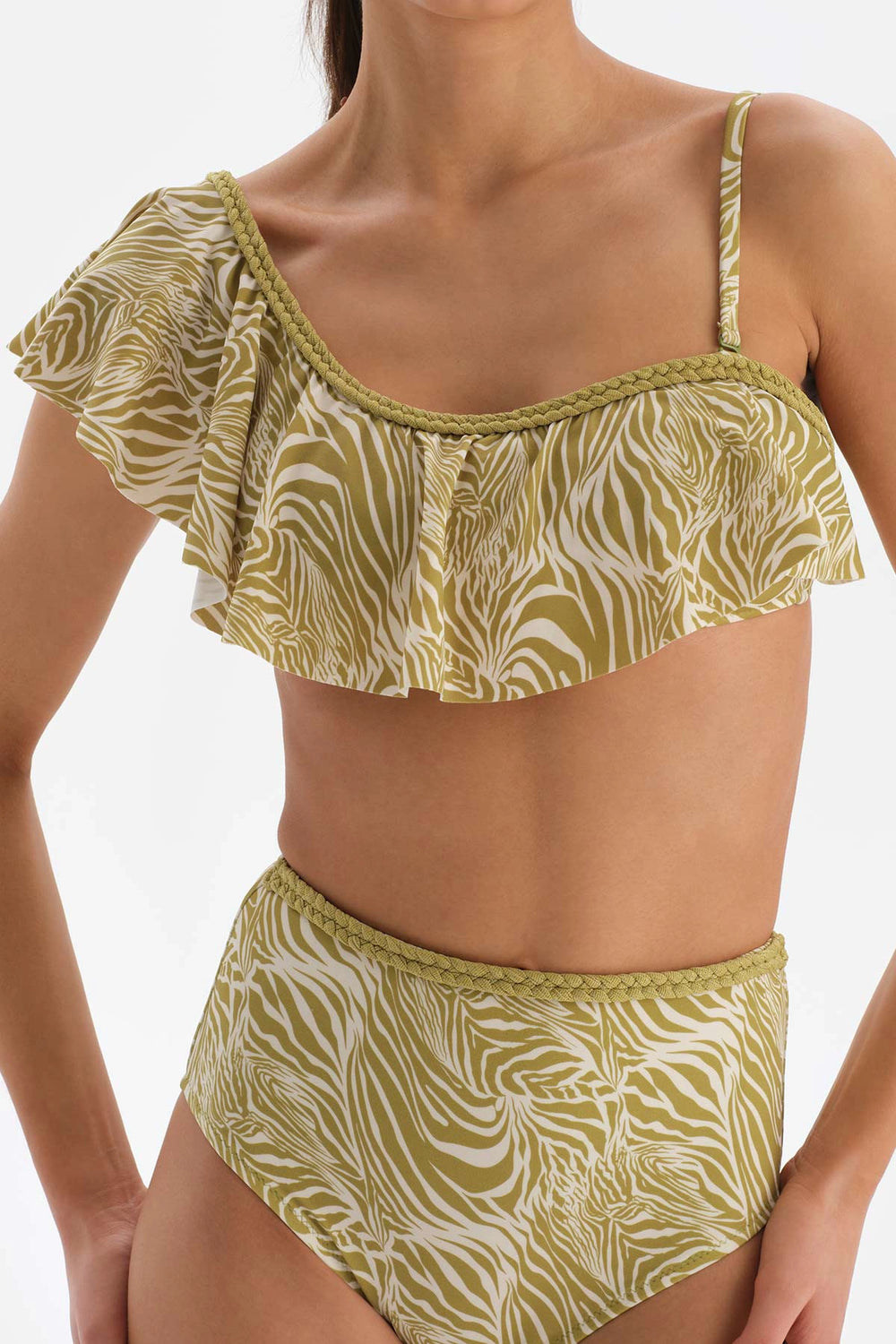 Fıstık Yeşili Volanlı Bikini Üstü